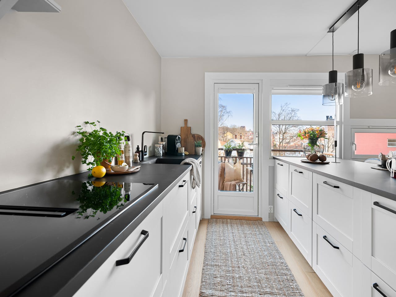 kolor ścian do białej kuchni